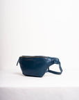 Leather fanny pack. Full grain leather belt bag. Vegetable tanned leather.