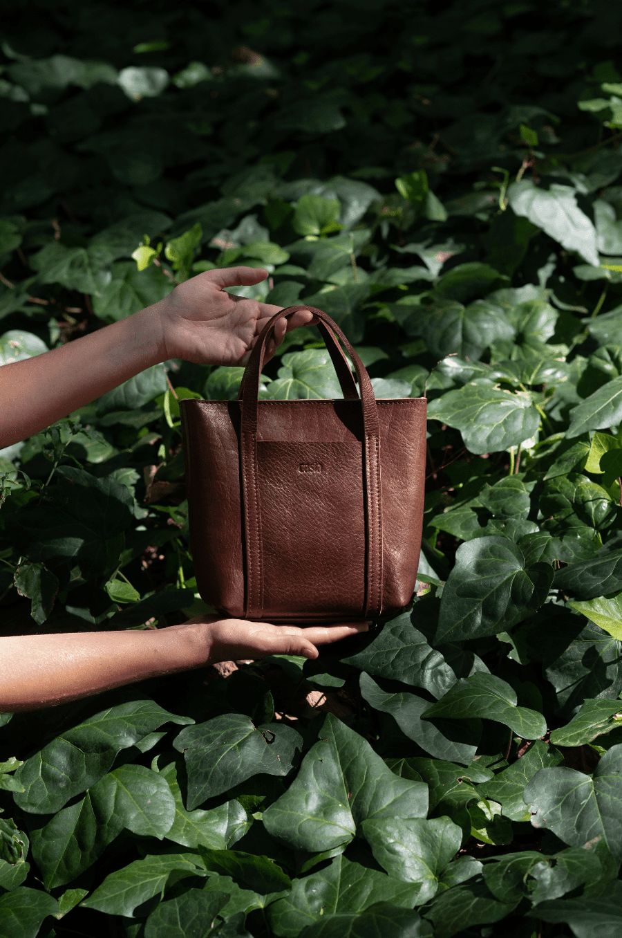 Full grain leather mini tote bag. Vegetable tanned leather shoulder bag. Leather brown purse.