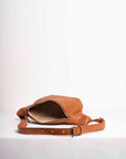 Leather fanny pack. Full grain leather belt bag. Caramel vegetable tanned leather.