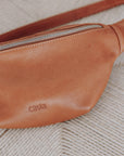 Leather fanny pack. Full grain leather belt bag. Caramel vegetable tanned leather.