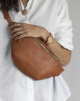 Leather fanny pack. Full grain leather belt bag. Caramel vegetable tanned leather.
