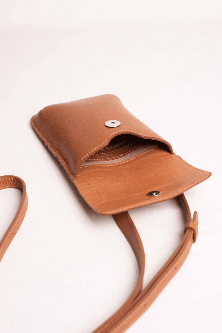 Mini leather bag. Shoulder bag. Full grain leather bag. Vegetable tanned leather purse.
