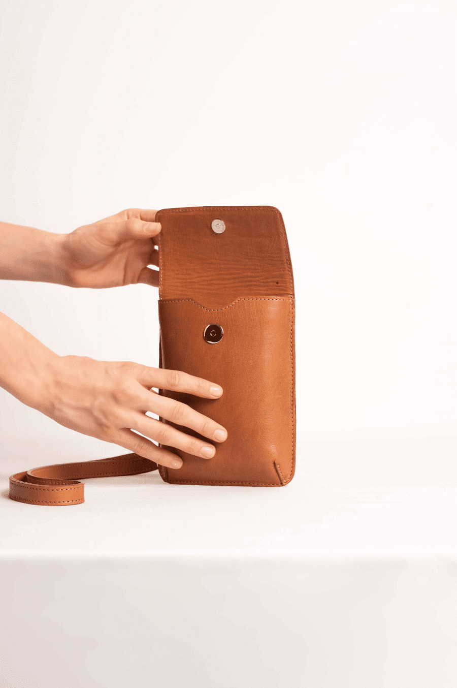 Mini leather bag. Shoulder bag. Full grain leather bag. Vegetable tanned leather purse.