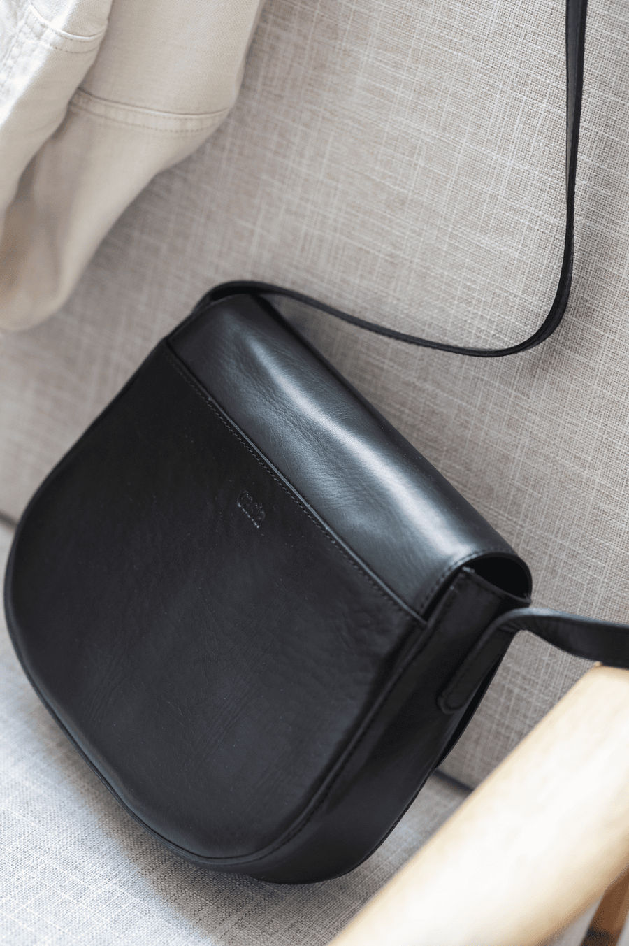 Leather bag. Shoulder bag. Full grain leather bag. Vegetable tanned leather purse. Smooth leather crossbody bag.