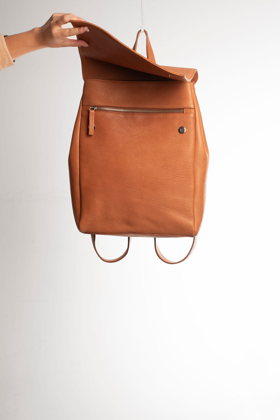 Full grain leather backpack. Vegetable tanned leather backpack. Laptop backpack. Unlined backpack.