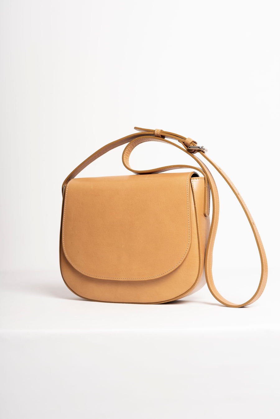 Leather bag. Shoulder bag. Full grain leather bag. Vegetable tanned leather purse. Smooth leather crossbody bag.