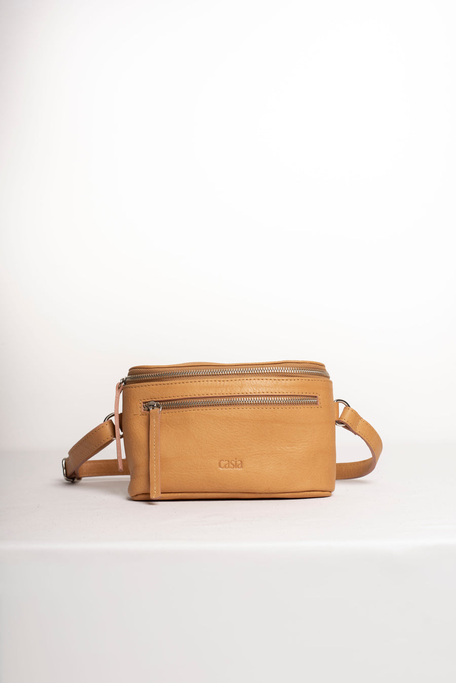 Leather fanny pack. Convertible leather fanny pack. Shoulder bag. Crossbody bag. Full grain leather belt bag. Vegetable tanned leather.