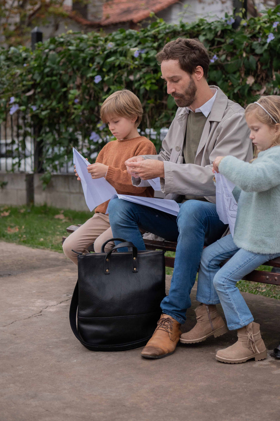 Leather briefcase. Full grain leather tote bag. Shoulder bag. Full grain leather bag. Vegetable tanned leather bag. Crossbody bag.