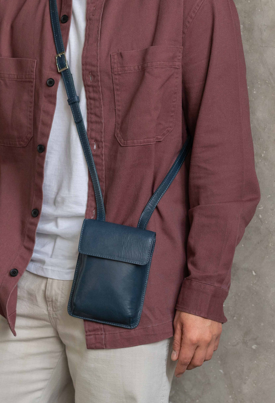 Mini leather bag. Shoulder bag. Full grain leather bag. Vegetable tanned leather purse.