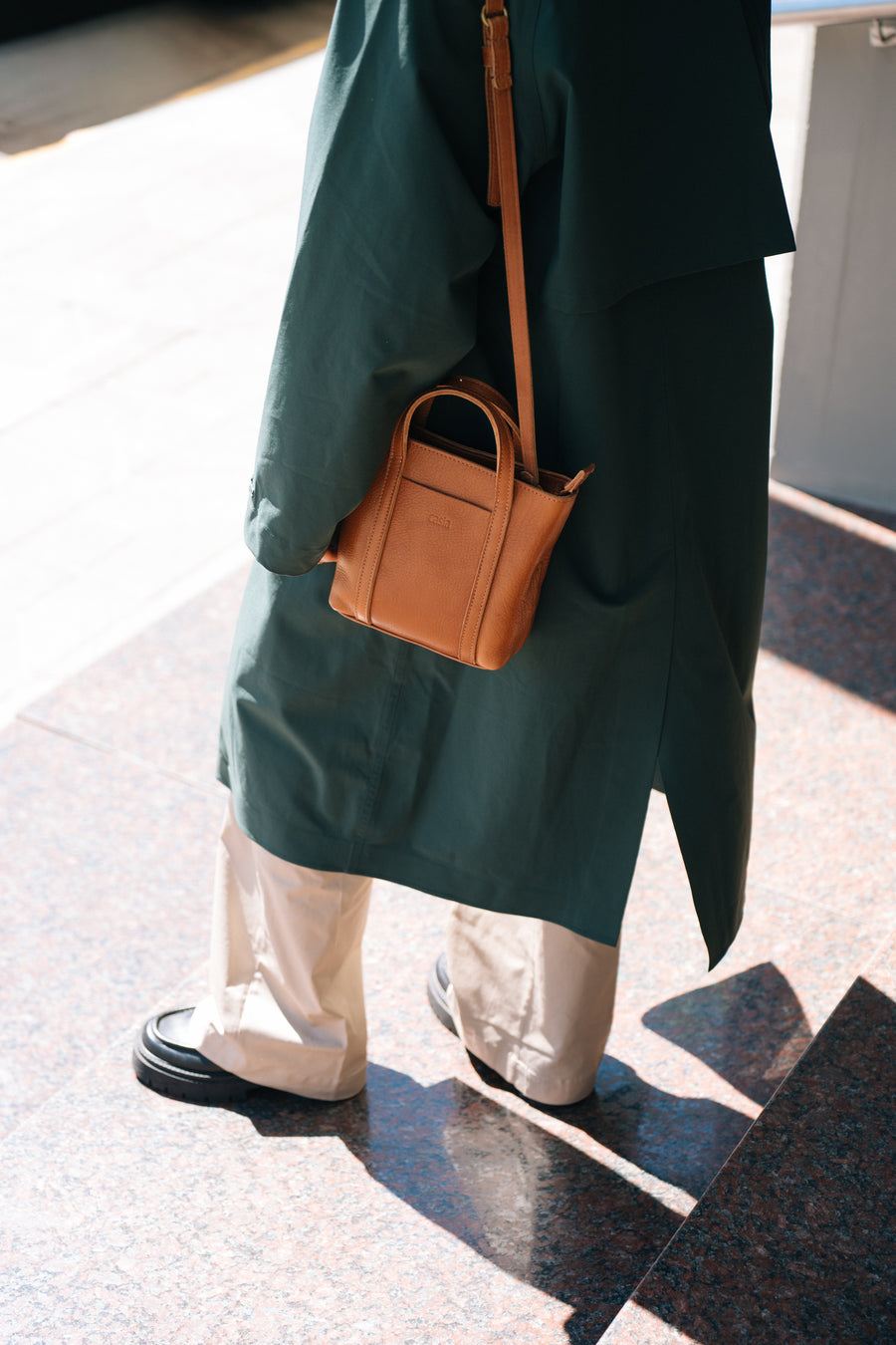 Leather crossbody bag - Yunga