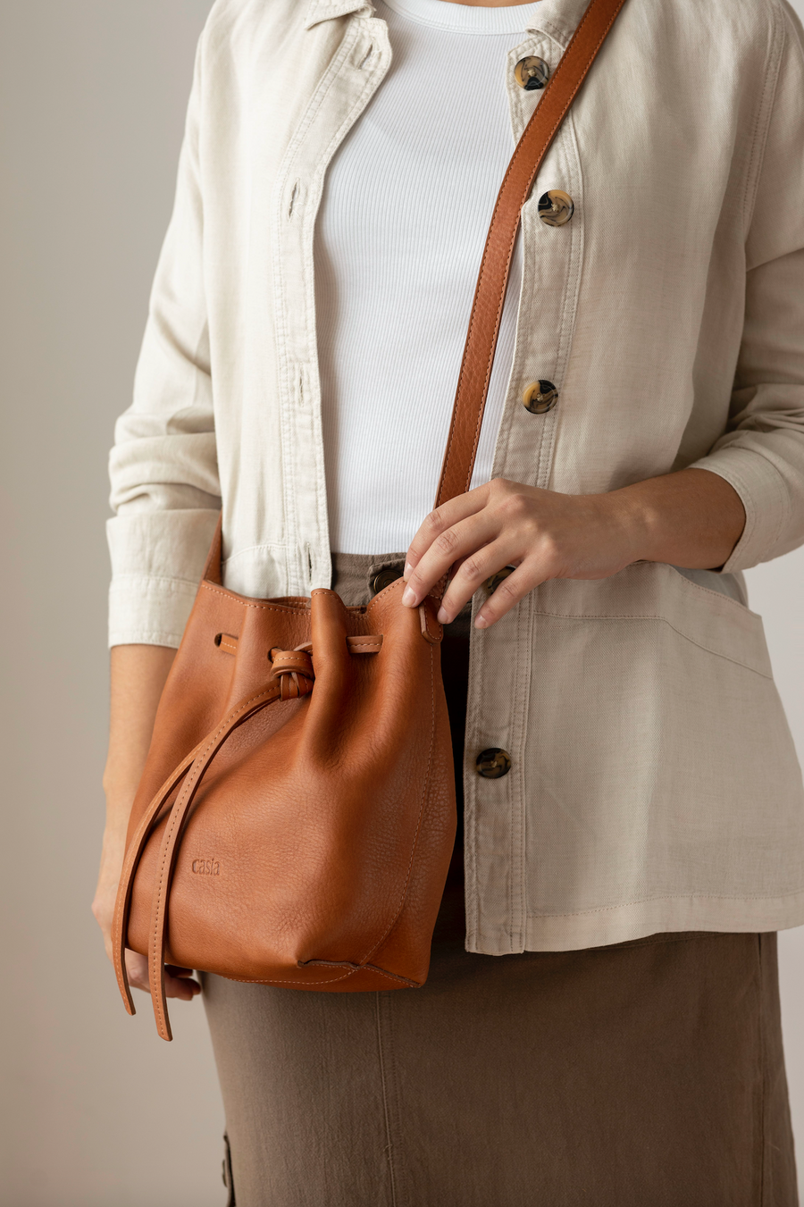 Bucket leather crossbody bag | Drawstring full grain leather shoulder bag with card holder pouch