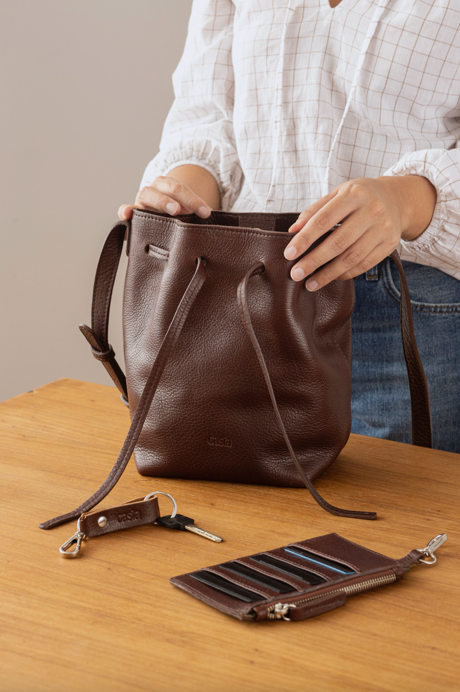 Bucket leather crossbody bag | Drawstring full grain leather shoulder bag with card holder pouch