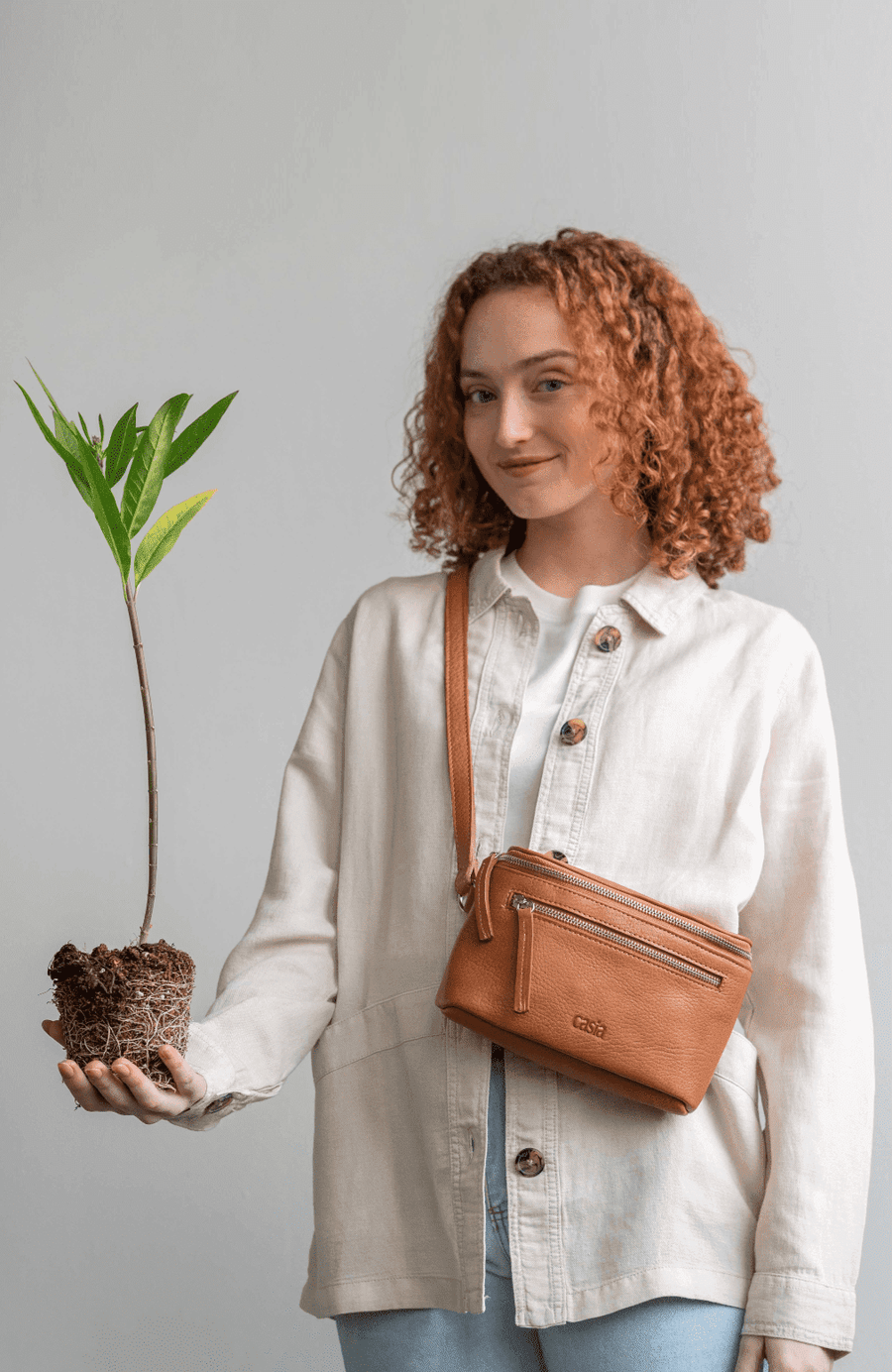 Leather fanny pack. Convertible leather fanny pack. Shoulder bag. Crossbody bag. Full grain leather belt bag. Caramel vegetable tanned leather.