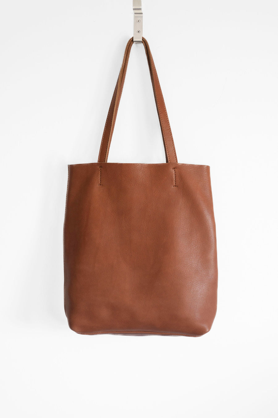 Full grain leather tote. Laptop bag. Vegetable tanned leather shoulder bag.