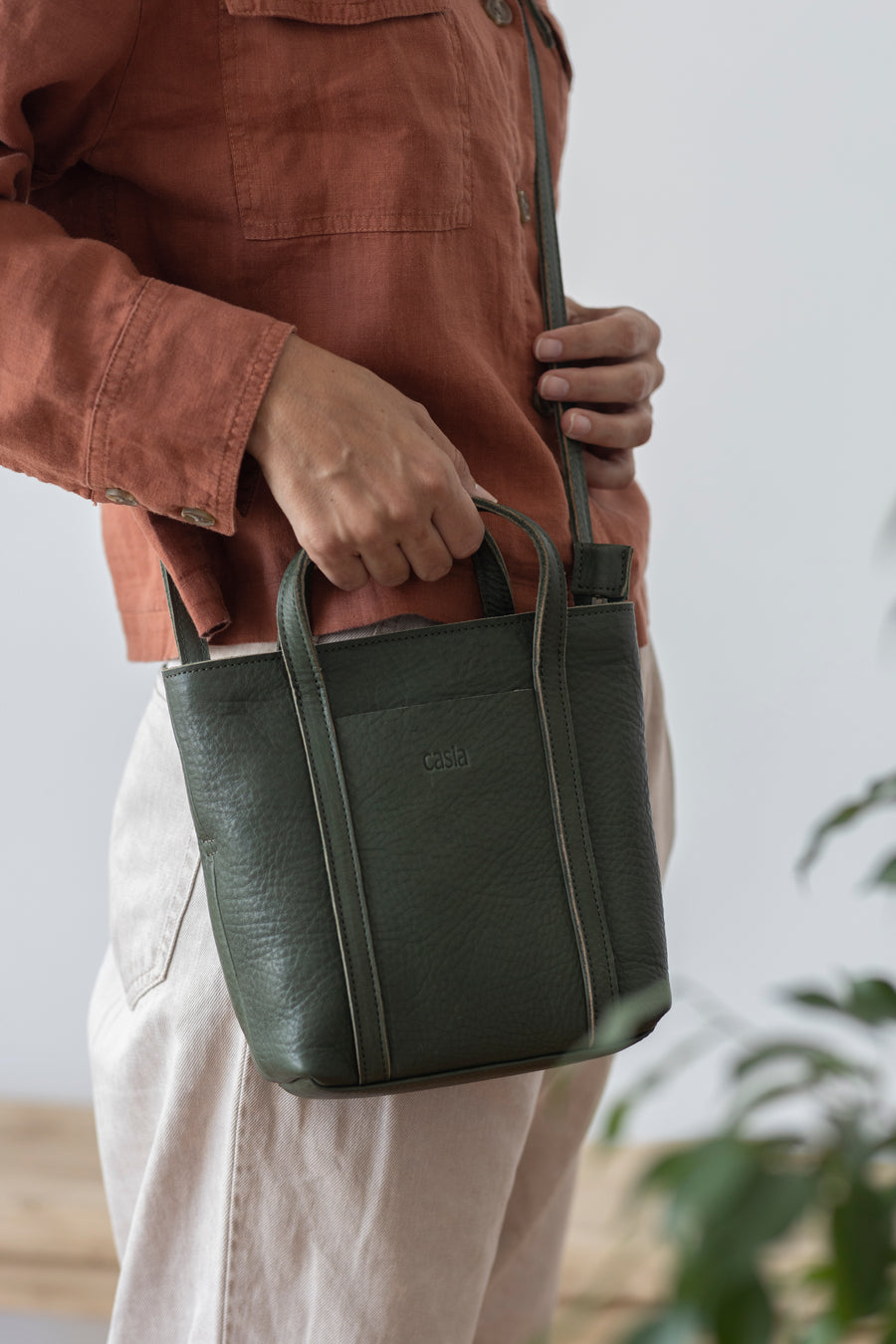 Full grain leather mini tote bag. Vegetable tanned leather shoulder bag. Leather green purse.