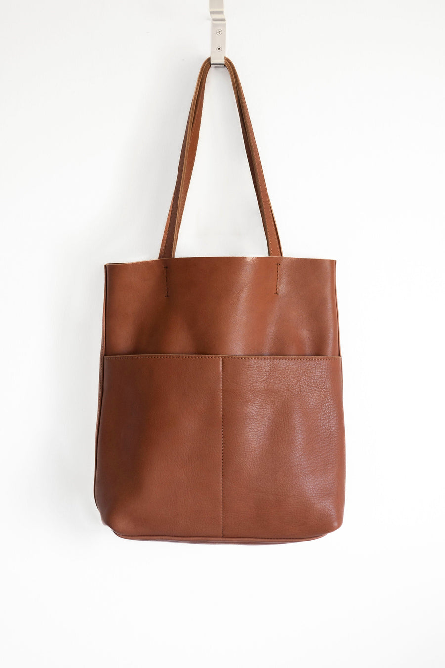 Full grain leather tote. Laptop bag. Vegetable tanned leather shoulder bag.