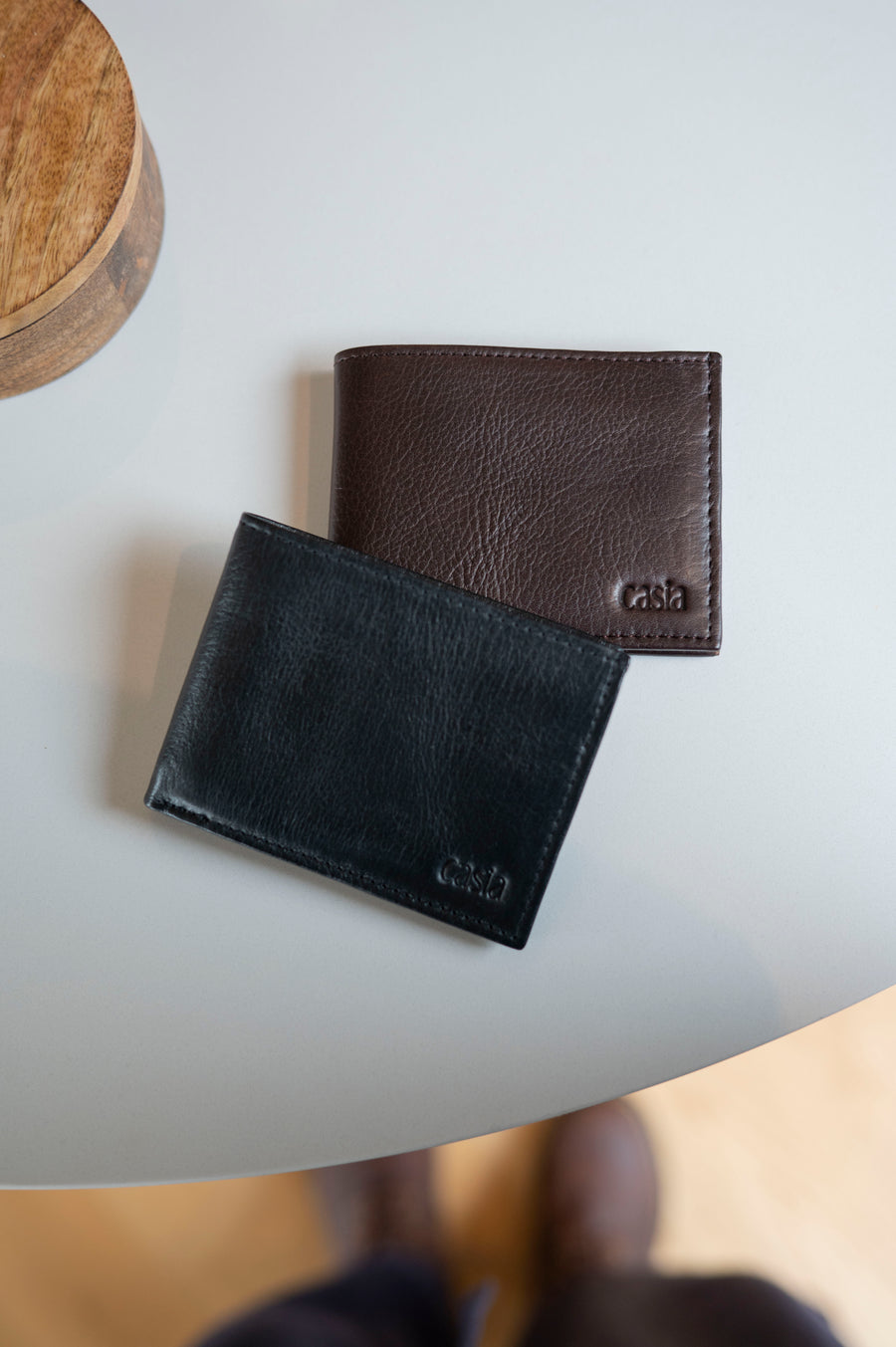 leather wallet chocolate and black