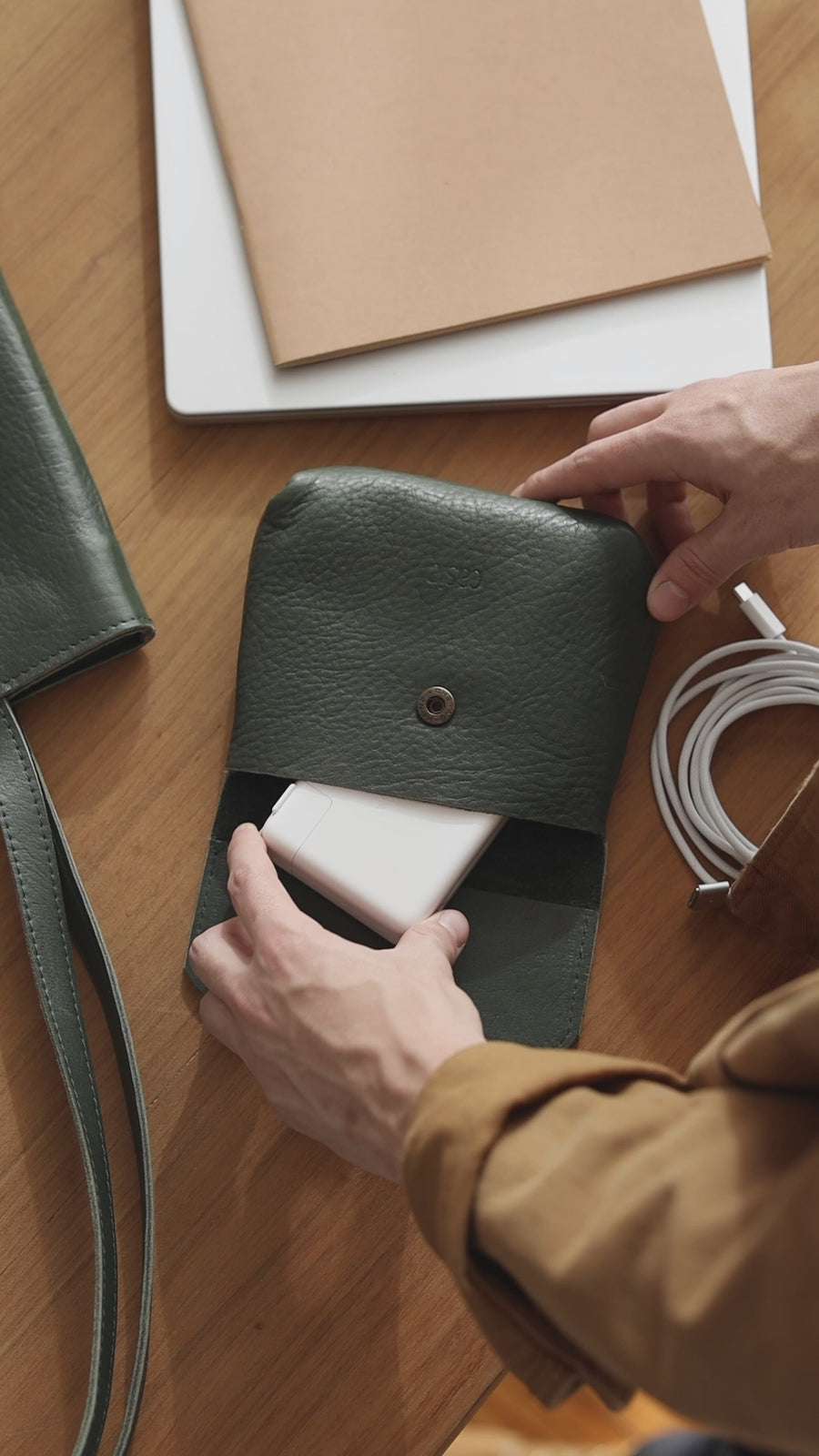 Full grain leather tote. Laptop bag. Vegetable tanned leather shoulder bag.