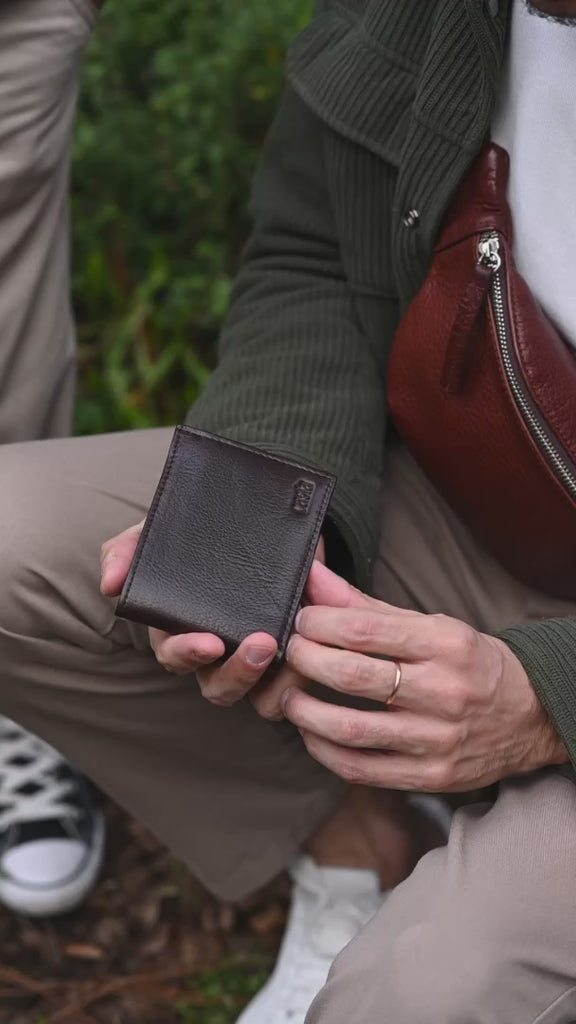 leather wallet chocolate nogal