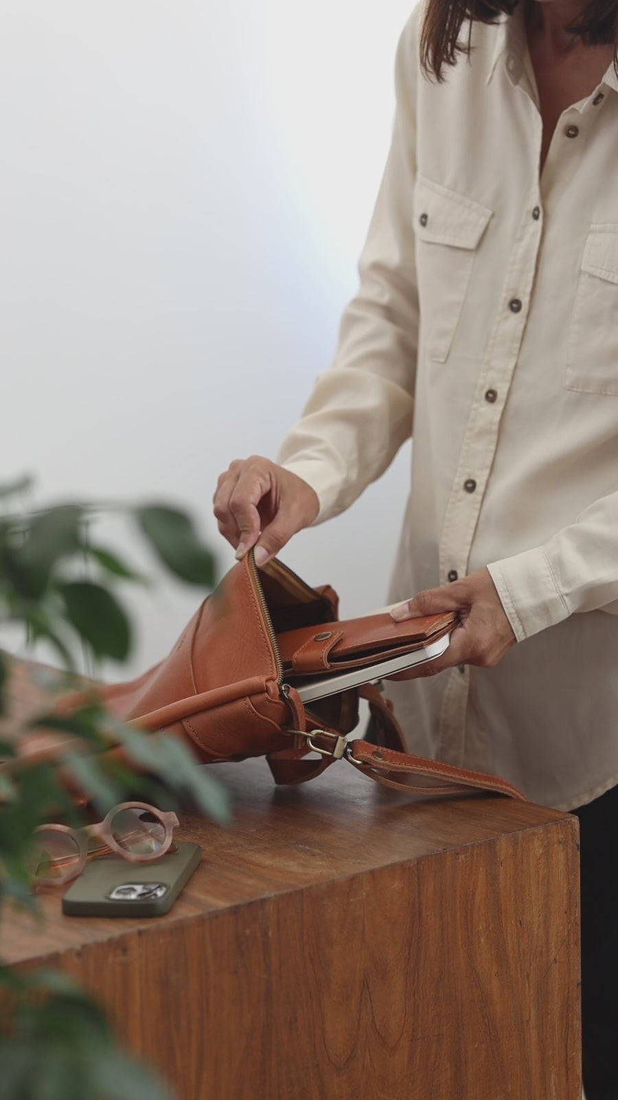 leather_backpack_