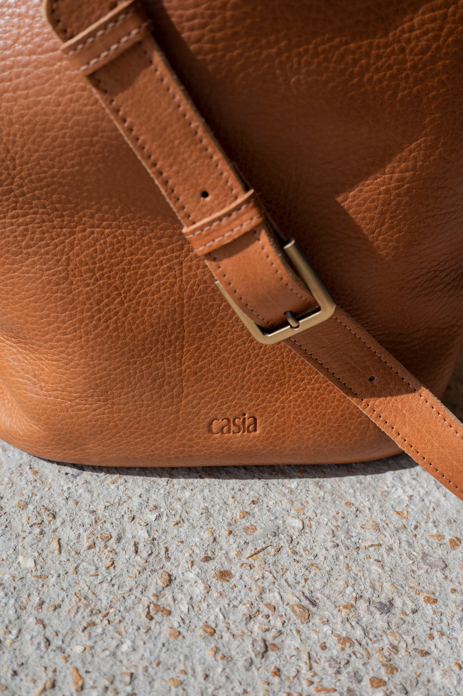 rio bag caramel detail