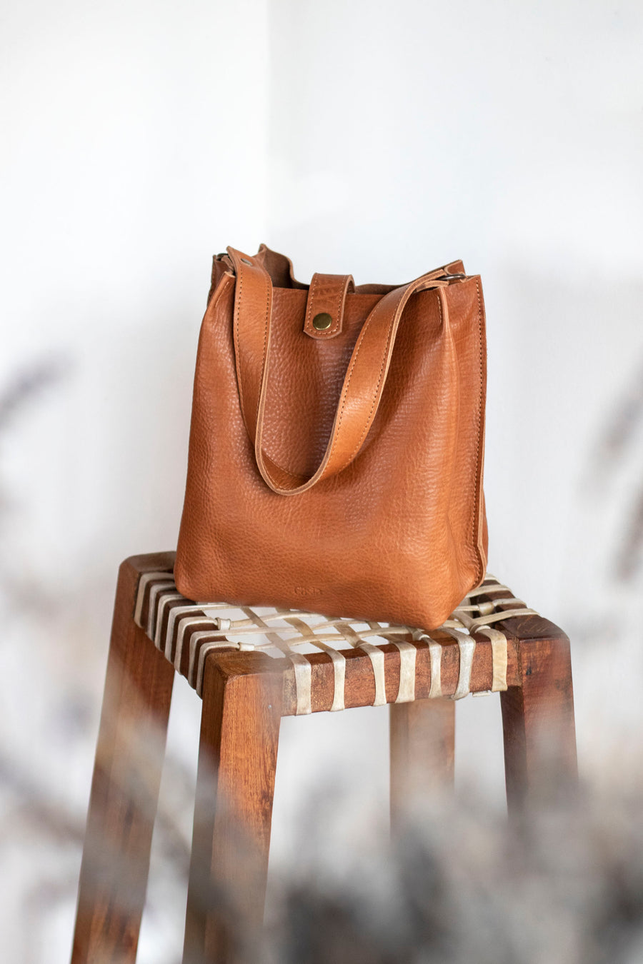 Full grain leather mini tote bag. Vegetable tanned leather shoulder bag. Crossbody bag. Leather purse.