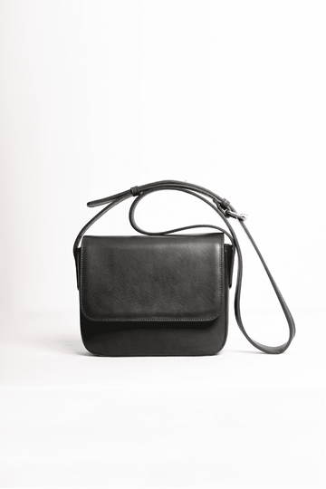 Leather bag. Shoulder bag. Full grain leather bag. Vegetable tanned leather purse. Smooth leather crossbody bag.