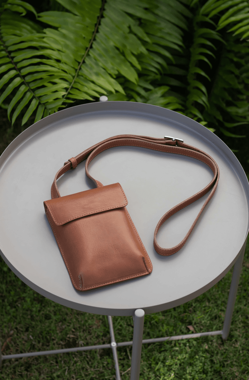 Mini leather bag. Shoulder bag. Full grain leather bag. Vegetable tanned leather purse.