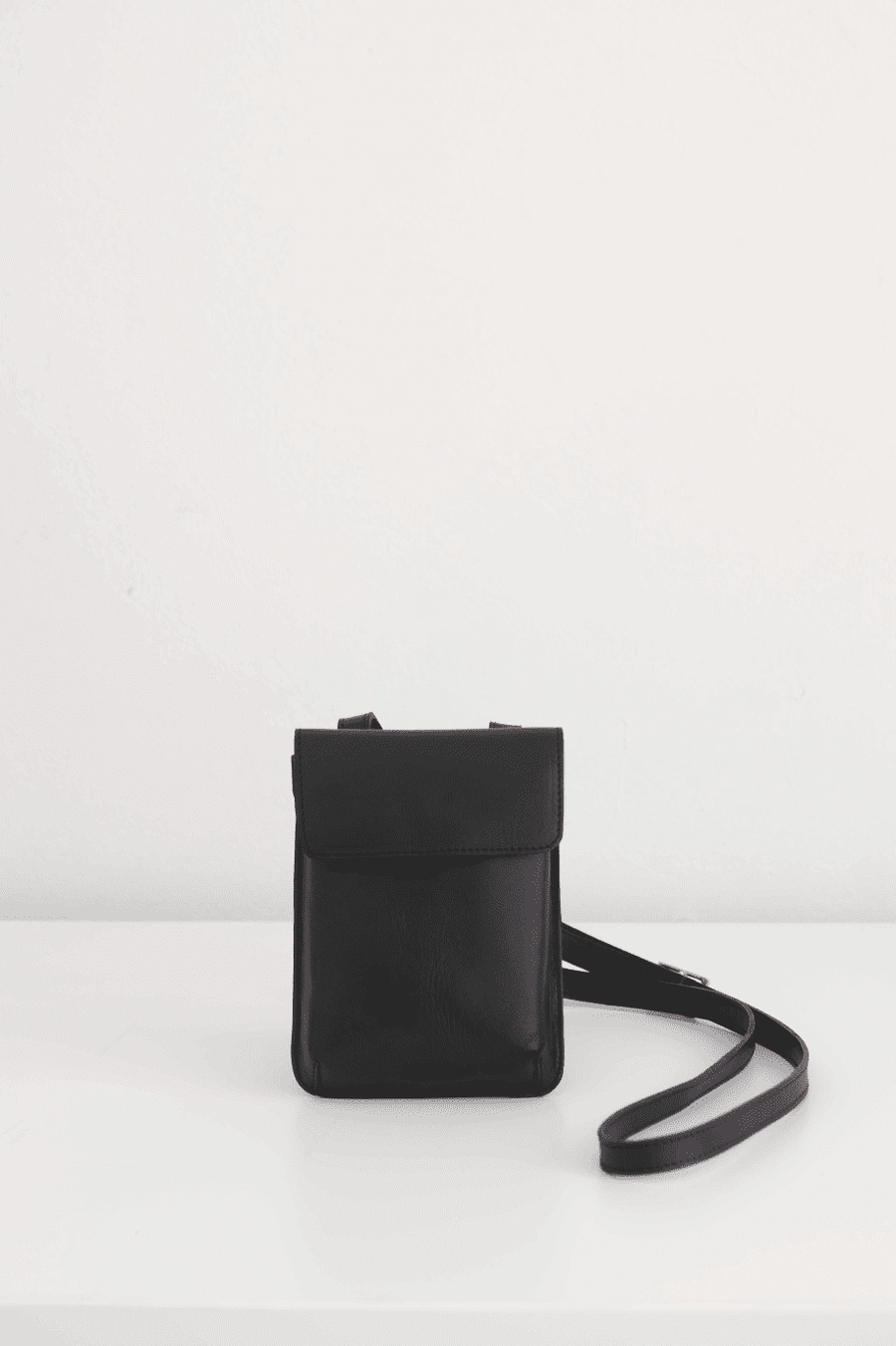 Mini leather bag. Shoulder bag. Full grain leather bag. Vegetable tanned leather purse.