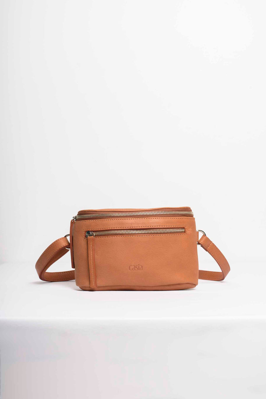 Leather fanny pack. Convertible leather fanny pack. Shoulder bag. Crossbody bag. Full grain leather belt bag. Caramel vegetable tanned leather.