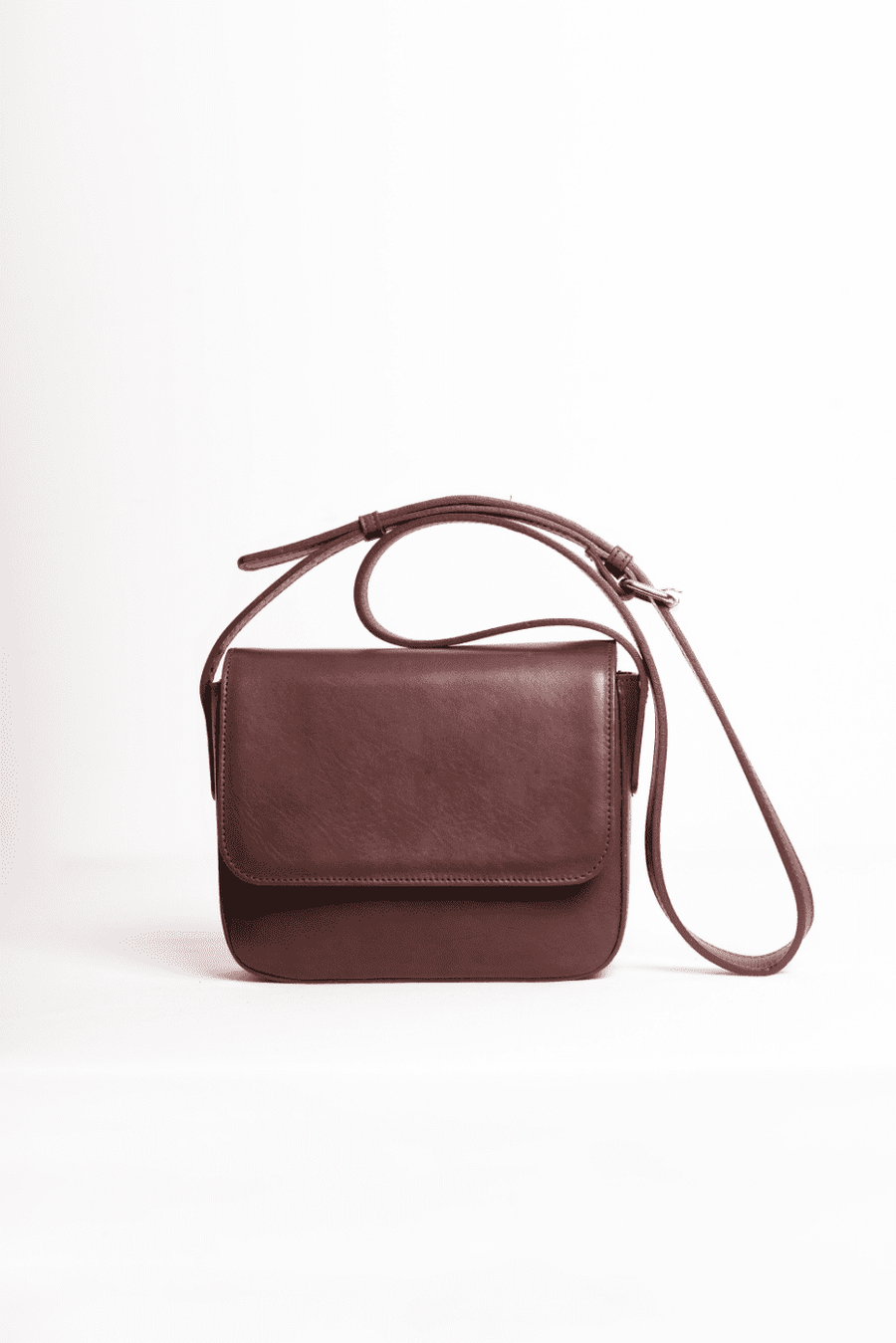 Leather bag. Shoulder bag. Full grain leather bag. Vegetable tanned leather purse. Smooth leather crossbody bag.