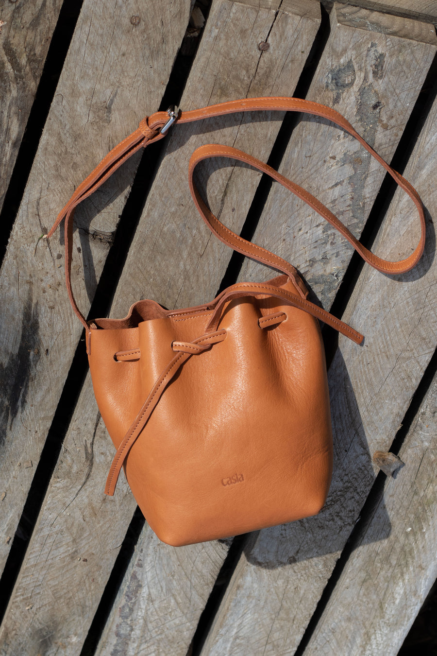 Bucket leather crossbody bag | Drawstring full grain leather shoulder bag with card holder pouch