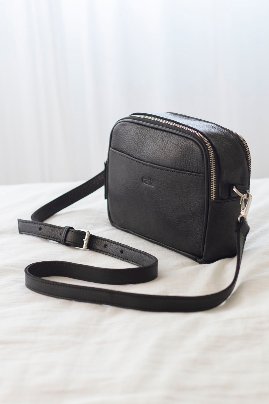 Leather bag. Shoulder bag. Full grain leather bag. Vegetable tanned leather purse. Crossbody bag.