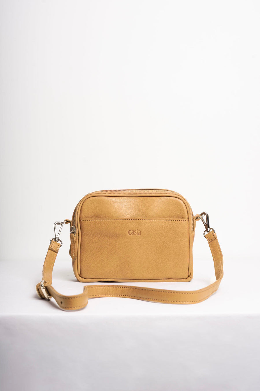 Leather bag. Shoulder bag. Full grain leather bag. Vegetable tanned leather purse. Crossbody bag.